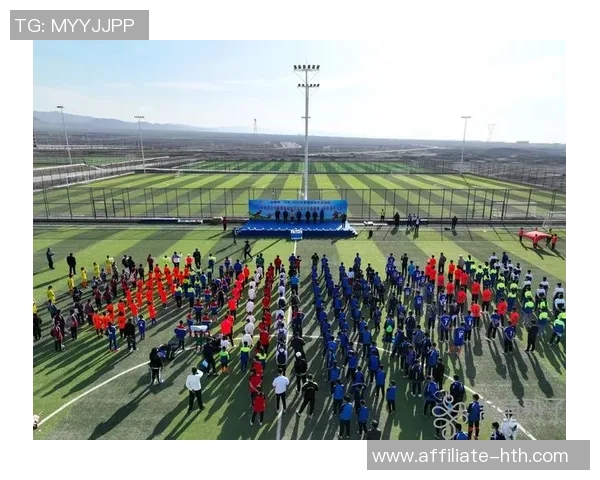 大学生足球联赛吧热情开启校园足球新篇章，展现青春活力与团队精神